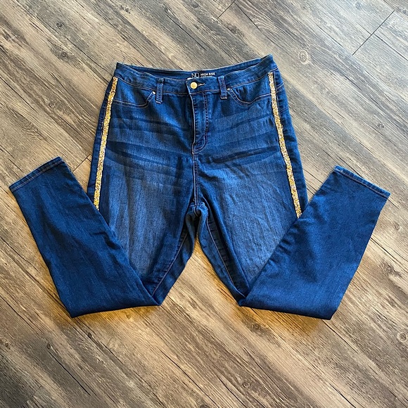 High Rise Skinny Jeans - Picture 1 of 4